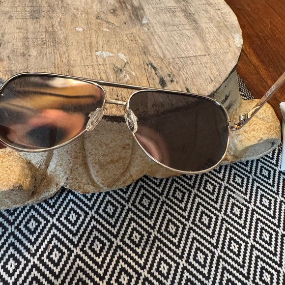 Quay High Key Sunglasses - Picture 7 of 8